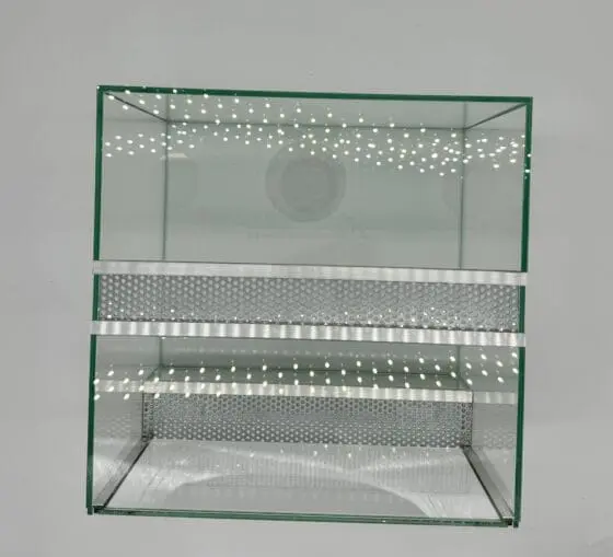 Nano terrarium 30x30x20 dla pająka gilotyna z wentylacją - obrazek 4