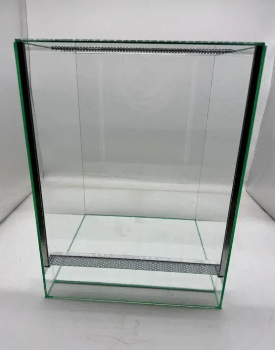 Terrarium pionowe gilotyna z wentylacją - obrazek 2