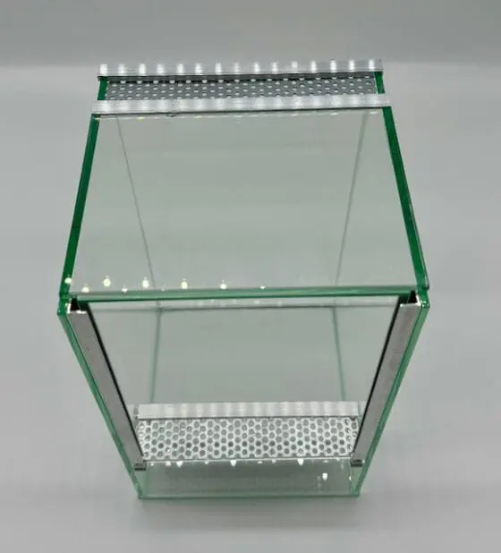 Nano terrarium dla pająka gilotyna z wentylacją 15x15x25 - obrazek 2