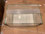 Szklane terrarium dla pająków z gilotyną 30x20x20 - obrazek 2