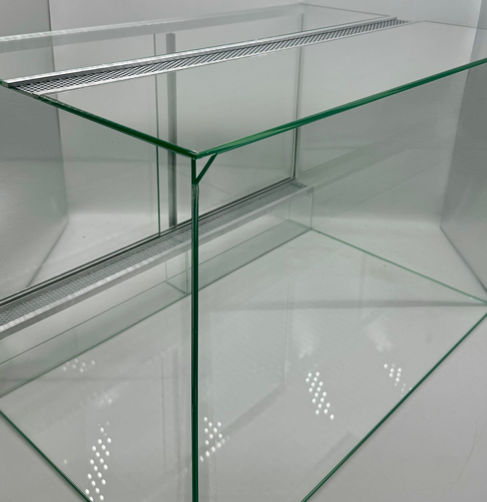 Terrarium dla gadów z wentylacją szyba przesuwna 60x40x40 Terrarium dla gadów z wentylacją szyba przesuwna 60x40x40 - obrazek 5